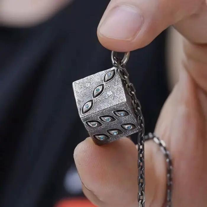 Accessoires populaires pour anime et jeux, collier pendentif œil de Gojo Satoru de Jujutsu Kaisen, c