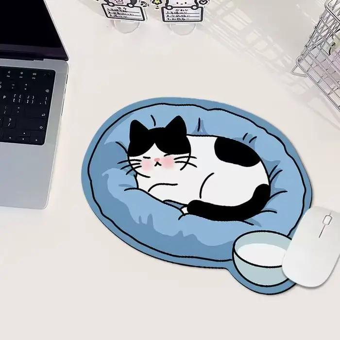 Tapis de souris adorable en forme de chaton
