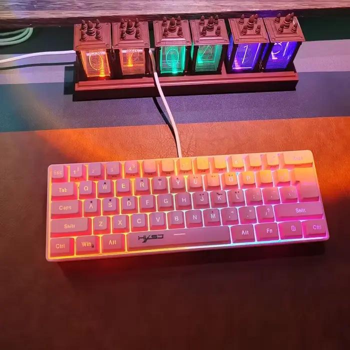 Clavier de jeu RVB rose 60% - Compact 61 touches