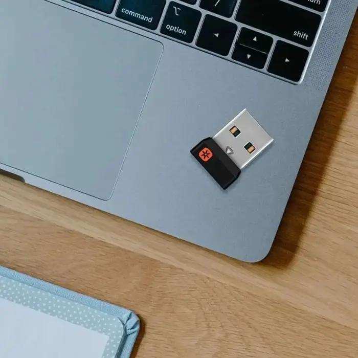 Récepteur USB connectant jusqu'à 6 appareils