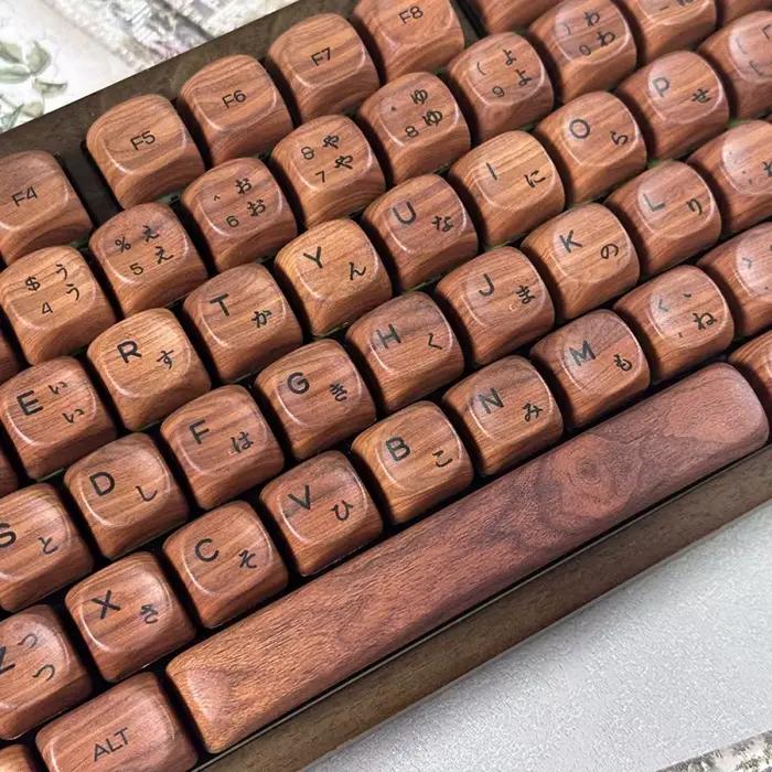 Capuchons de touches PBT personnalisés