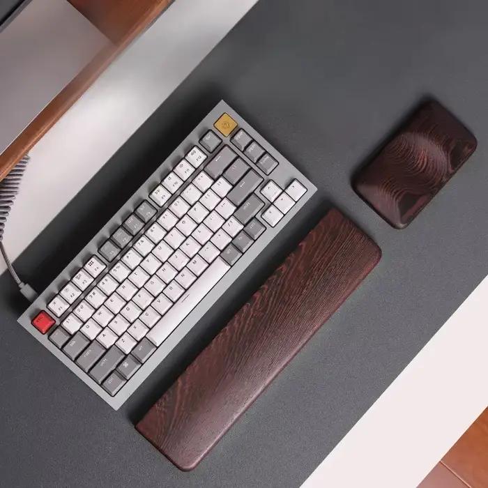 Brochure de clavier noir