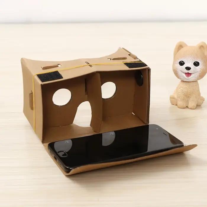 Lunettes de réalité virtuelle en carton