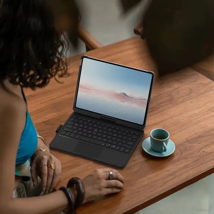 Étui avec clavier tactile pour iPad Air 11 pouces (2024 M2)