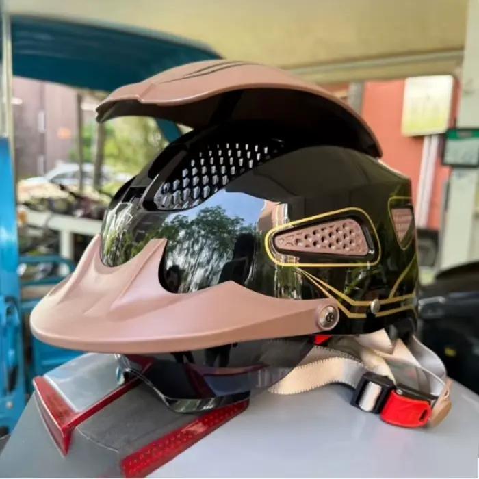 Casque de moto respirant pour l'été, casque ouvert pour hommes et femmes, double visière, demi-casque de scooter avec feux arrière