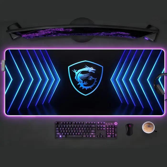 Tapis de souris imperméable avec éclairage LED RGB pour gamers et professionnels, antidérapant, surface de bureau tendance et confortable pour clavier de jeu