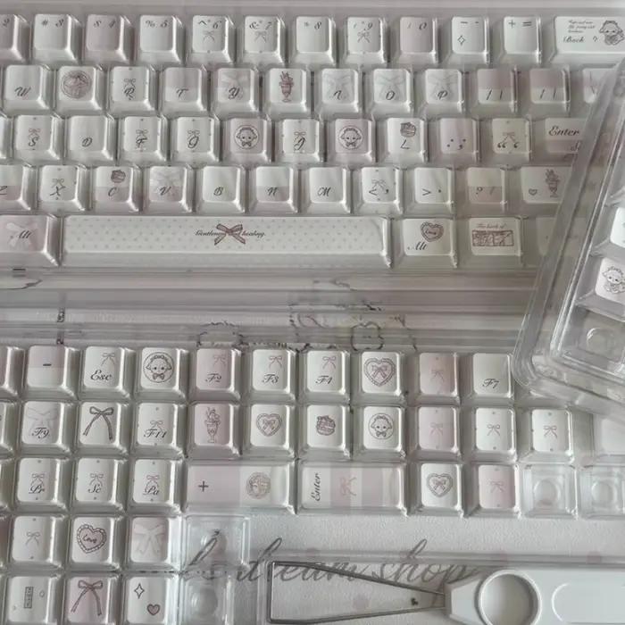 Keycaps Anime en PBT Personnalisées Design Original Pour Clavier Occasions Spéciales Toilettage Bureau Fille Garçon Cadeau