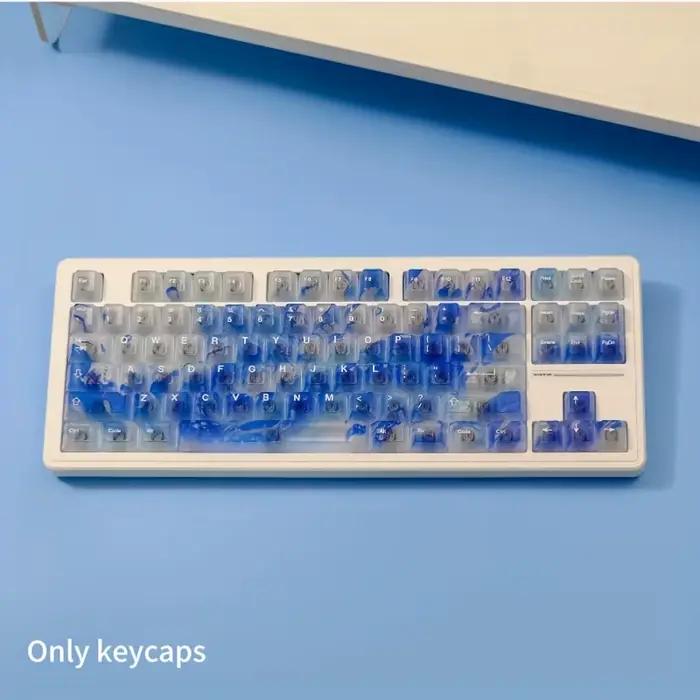 Les touches de clavier en forme de vague 122 sont semi-transparentes