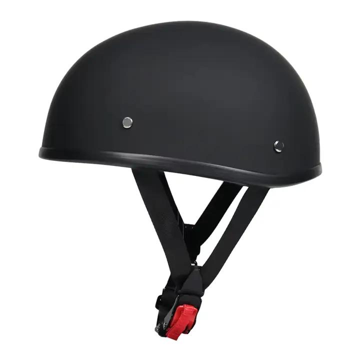 Petits casques de scooter