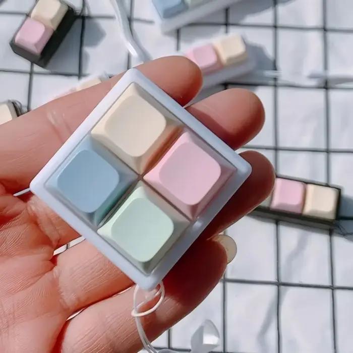 Relaxant 2/3/4 touches doigt clavier Keycap soulagement du Stress décompression jouet passer la heure clé bouton Clicker